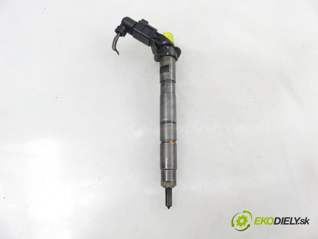 VW PHAETON (3D1, 3D2, 3D3, 3D4, 3D6, 3D7, 3D8, 3D9) SEDAN 2006 165,00 3.0 TDI 2967,00 vstřikovač 059130277S ; 0445115024 (Vstřikovač paliva)
