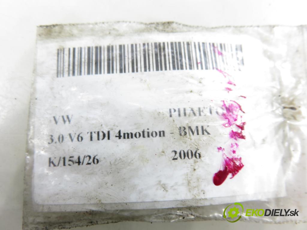 VW PHAETON (3D1, 3D2, 3D3, 3D4, 3D6, 3D7, 3D8, 3D9) SEDAN 2006 165,00 3.0 TDI 2967,00 vstřikovač 059130277S ; 0445115024 (Vstřikovač paliva)
