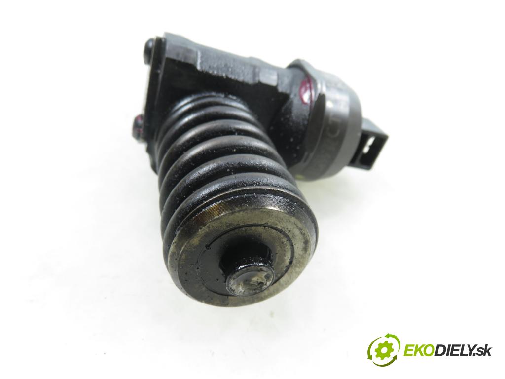 SKODA ROOMSTER (5J) HB 2008 59,00 1.4 TDI - BMS 1422,00 vstříkovač 038130073BP ; 0414720314 (Vstřikovač paliva)