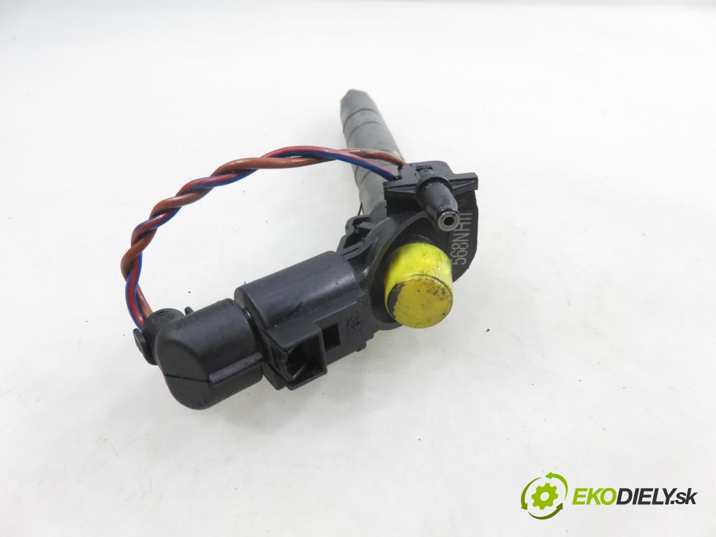 VW PHAETON (3D1, 3D2, 3D3, 3D4, 3D6, 3D7, 3D8, 3D9) SEDAN 2006 165,00 3.0 TDI 2967,00 vstřikovač 059130277S ; 0445115024 (Vstřikovač paliva)