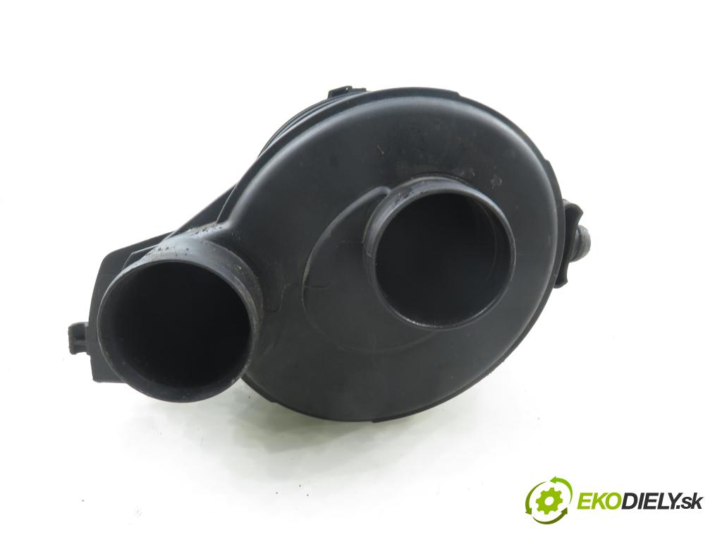 RENAULT CLIO II (BB_, CB_) HB 2003 43,00 1.2 8V 58 - D7F 726 1149,00 Obal filtra vzduchu 7700105236K (Obal vzduchového filtra)