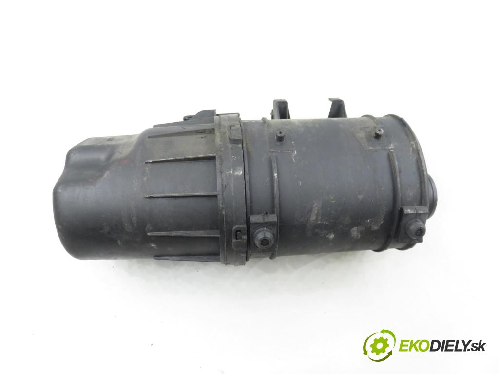 RENAULT CLIO II (BB_, CB_) HB 2003 43,00 1.2 8V 58 - D7F 726 1149,00 Obal filtra vzduchu 7700105236K (Obal vzduchového filtra)