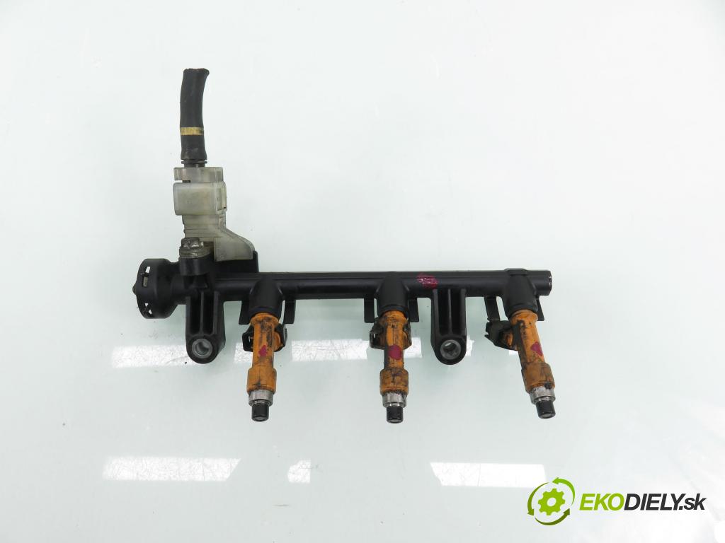 TOYOTA YARIS (_P9_) HB 2006 51,00 1.0 VVT-i (KSP90_) - 1KR-FE 998,00 lišta vstřikovací 2325040020 (Vstřikovací lišta)