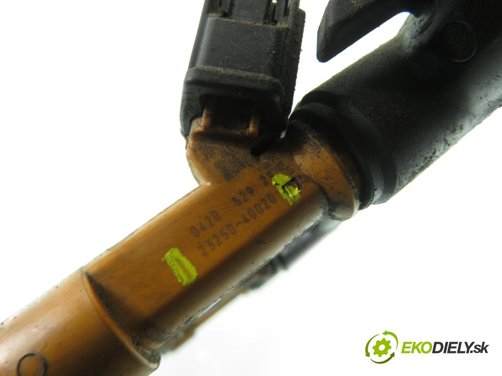 TOYOTA YARIS (_P9_) HB 2006 51,00 1.0 VVT-i (KSP90_) - 1KR-FE 998,00 lišta vstřikovací 2325040020 (Vstřikovací lišta)