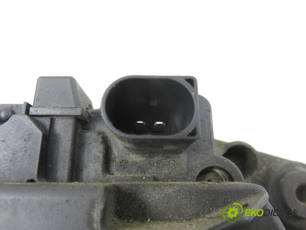 AUDI A3 (8L1) HB 2000 81,00 1.9 TDI 110 - AHF 1896,00 Alternátor 028903028E (Alternátor)