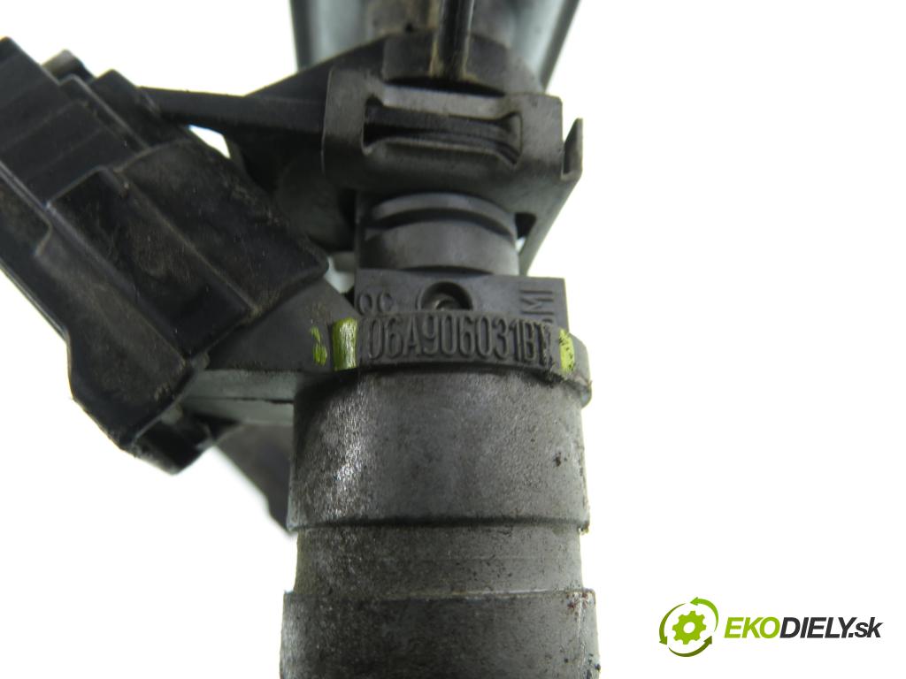 SKODA OCTAVIA II (1Z3) LIFTBACK 2012 75,00 1.6 - BSE 1595,00 lišta vstřikovací 06A906031BT ; 06A133317AS (Vstřikovací lišta)