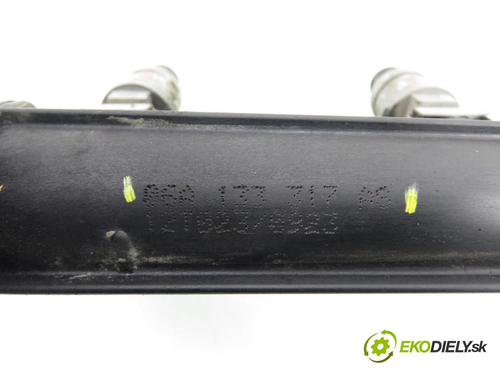SKODA OCTAVIA II (1Z3) LIFTBACK 2012 75,00 1.6 - BSE 1595,00 lišta vstřikovací 06A906031BT ; 06A133317AS (Vstřikovací lišta)
