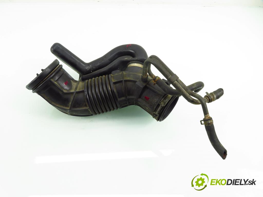 HONDA CR-V I (RD) SUV 1998 94,00 2.0 16V 4WD (RD1, RD3) - B20B3 1972,00 Rúra přívodu vzduchu 