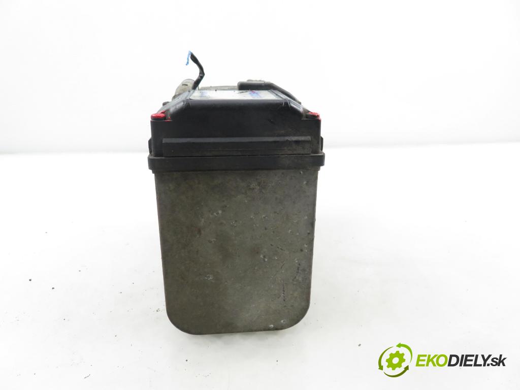 AUDI A3 (8L1) HB 2000 81,00 1.9 TDI 110 - AHF 1896,00 Webasto 90889B (Webasto (nezávislé topení))