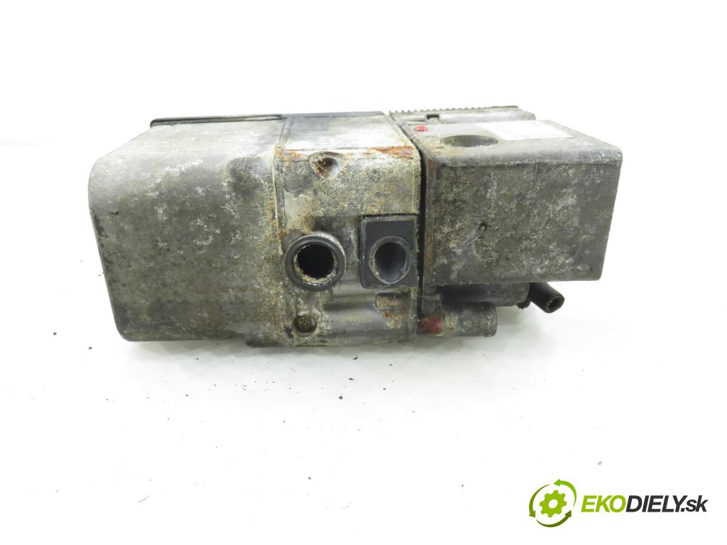 AUDI A3 (8L1) HB 2000 81,00 1.9 TDI 110 - AHF 1896,00 Webasto 90889B (Webasto (nezávislé topení))