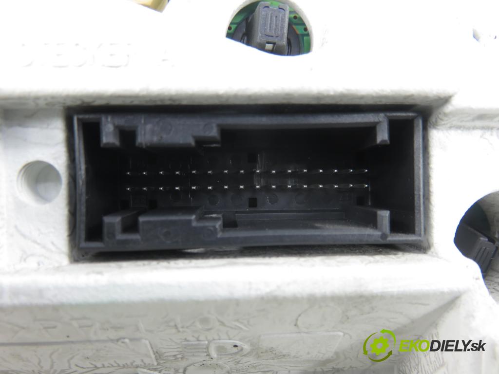 MERCEDES-BENZ VANEO (414) MINIVAN 2002 92,00 1.9 (414.700) - M 166.991 1898,00 Prístrojovka elektrický A4144460021