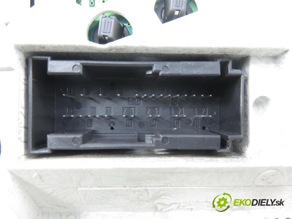 MERCEDES-BENZ VANEO (414) MINIVAN 2002 92,00 1.9 (414.700) - M 166.991 1898,00 Prístrojovka elektrický A4144460021