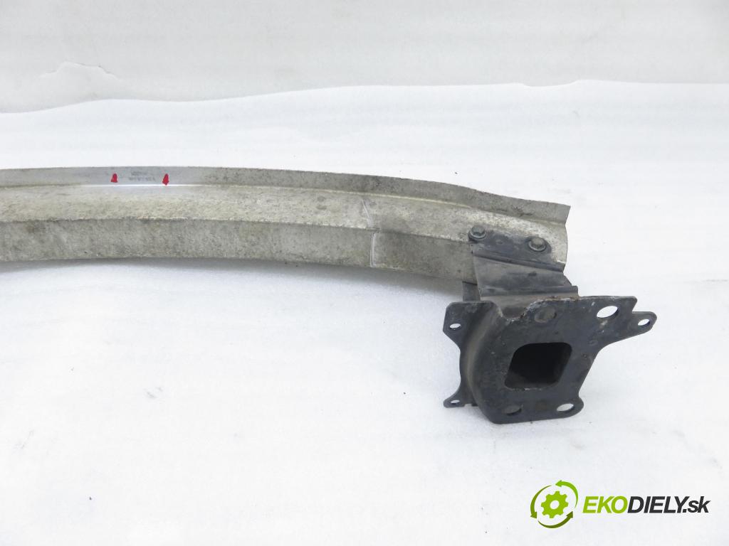 AUDI A3 (8P1) HB 2003 103,00 2.0 TDI PD 16V 140 1968,00 výztuha PŘEDNÍ 8P3807113A