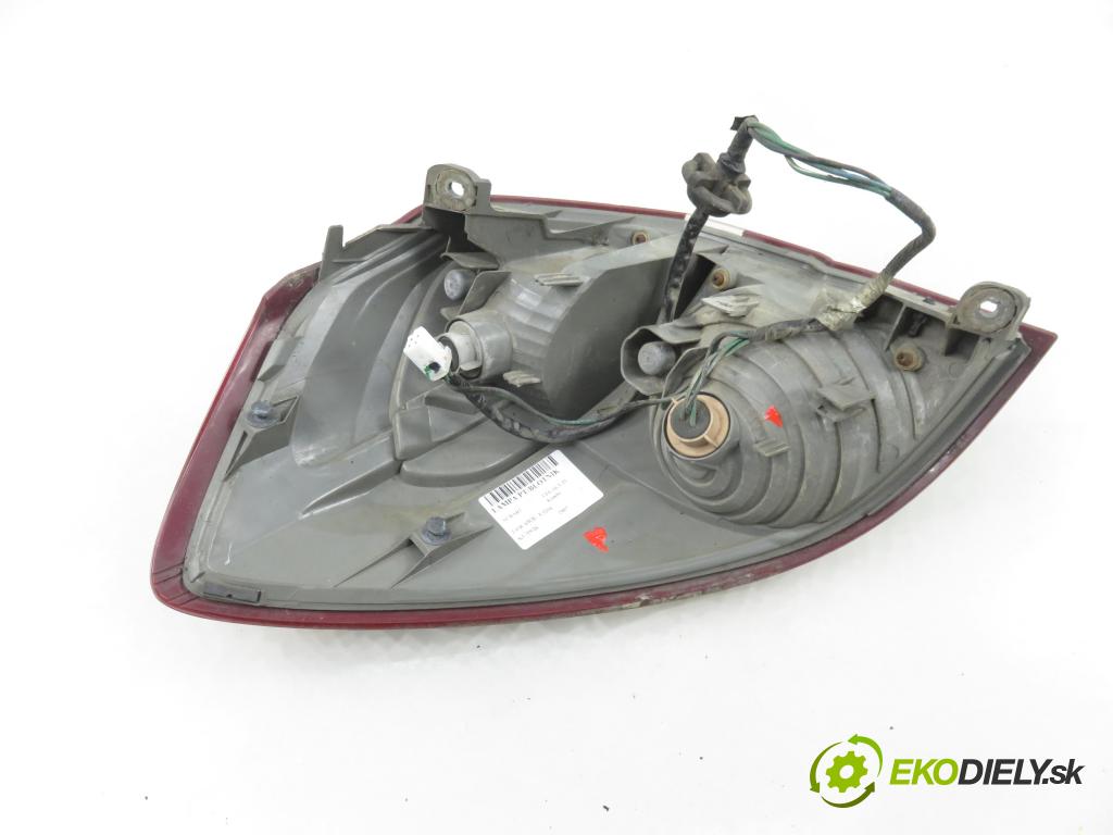 SUBARU LEGACY IV Kombi (BP) KOMBI 2007 121,00 2.0 16V DOHC AWD (BP5) - EJ204 EJ20F BiFuel 1994,00 Svetlo pravé zadné