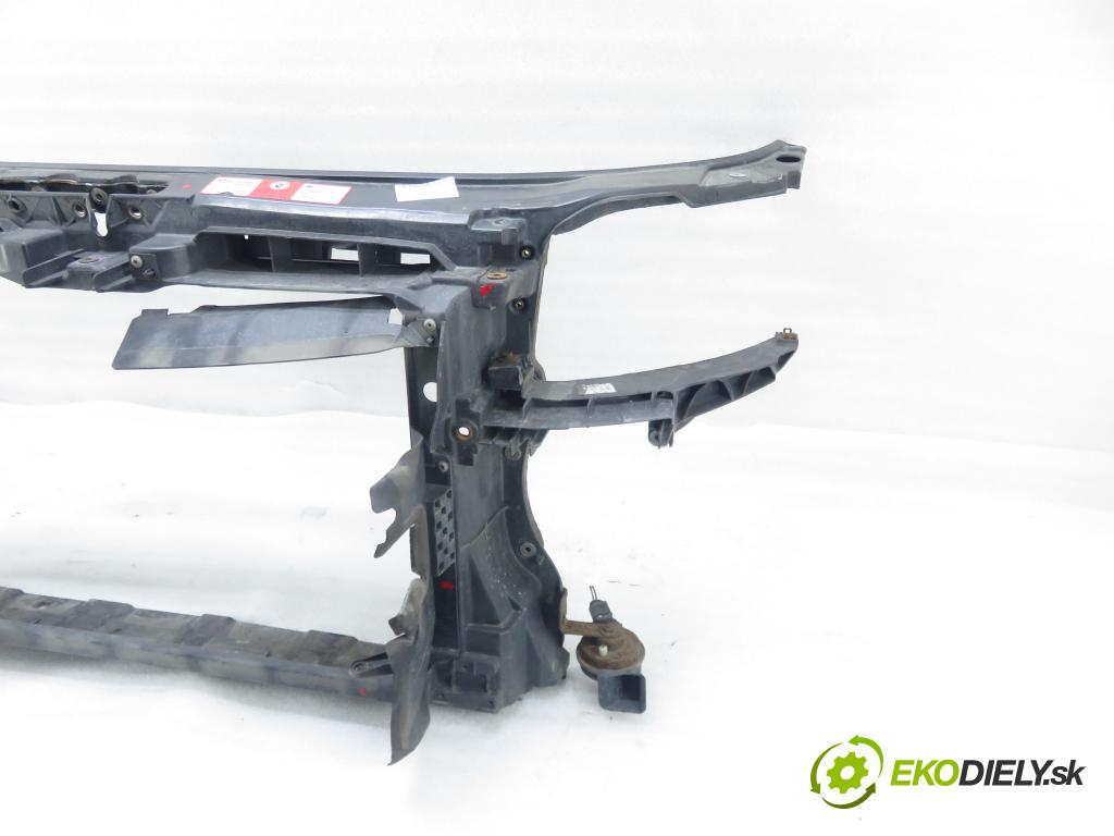 AUDI A3 (8P1) HB 2003 103,00 2.0 TDI PD 16V 140 1968,00 držák přední část 8P0805588A