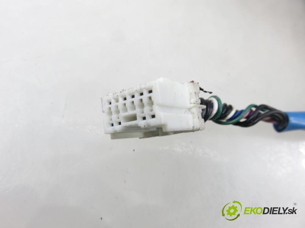 SUBARU LEGACY IV Kombi (BP) KOMBI 2007 121,00 2.0 16V DOHC AWD (BP5) - EJ204 EJ20F BiFuel 1994,00 zpětné zrcátko LE