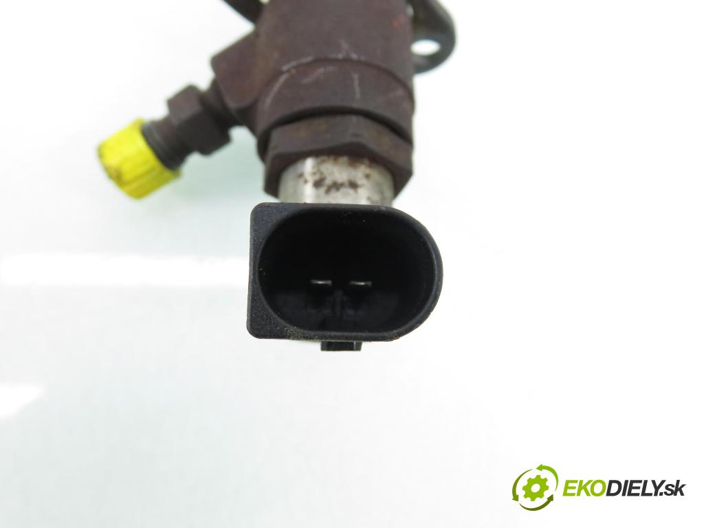 CITROEN C5 III Break (RW_) KOMBI 2008 150,00 2.7 HDi - UHZ (DT17BTED4) 2720,00 vstřikovač 5U3Q9K546AA (Vstřikovač paliva)