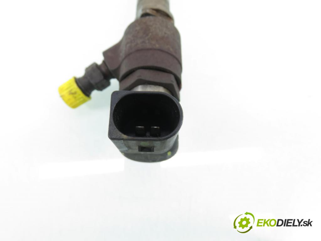 CITROEN C5 III Break (RW_) KOMBI 2008 150,00 2.7 HDi - UHZ (DT17BTED4) 2720,00 vstřikovač 5U3Q9K546AA (Vstřikovač paliva)