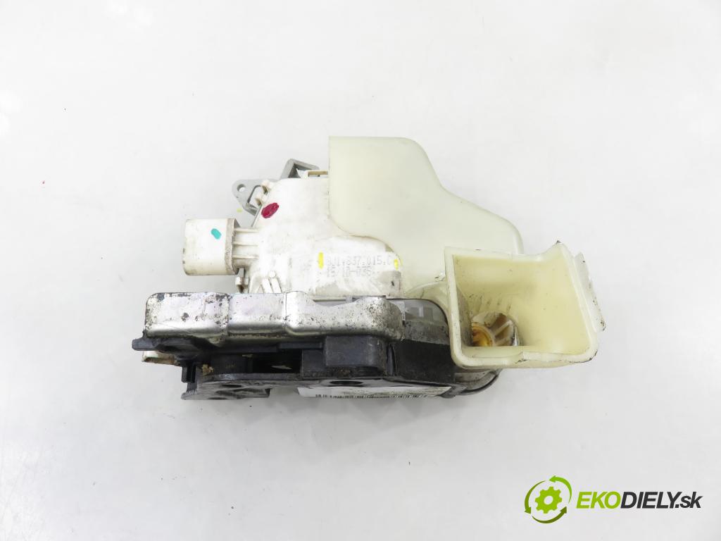 AUDI Q5 (8R) SUV 2010 176,00 3.0 TDI quattro - CCWA 2967,00 zámok 8J1837015C