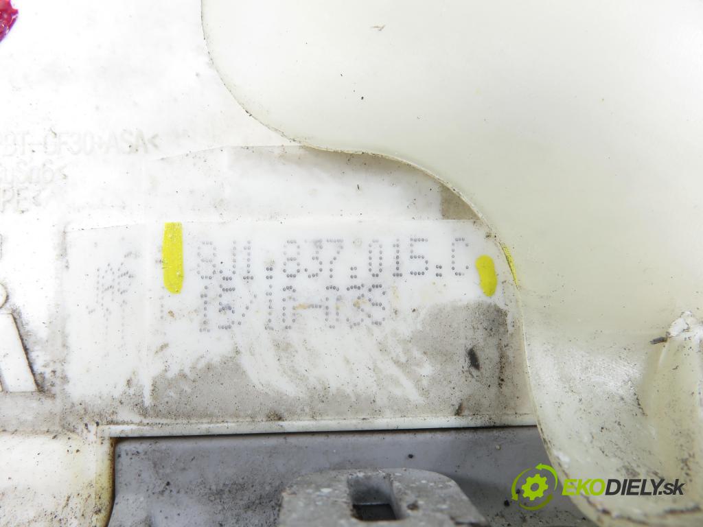 AUDI Q5 (8R) SUV 2010 176,00 3.0 TDI quattro - CCWA 2967,00 zámok 8J1837015C