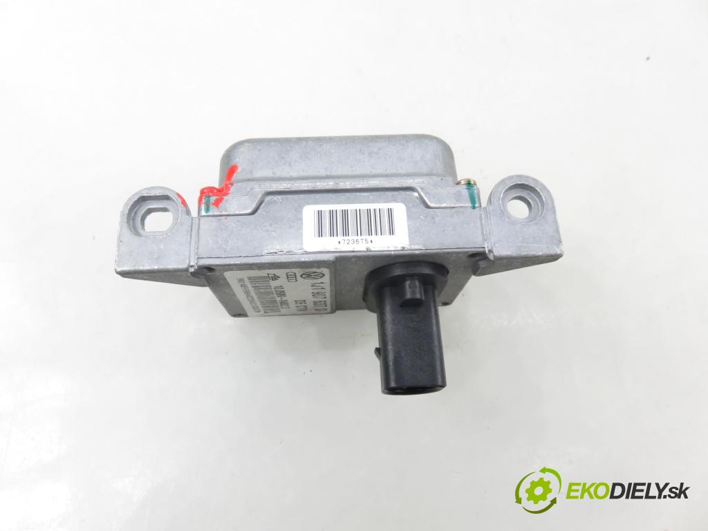 VW GOLF IV Variant (1J5) KOMBI 2002 74,00 1.9 TDI PD 101 - AXR 1896,00 snímač ESP 1J0907655A