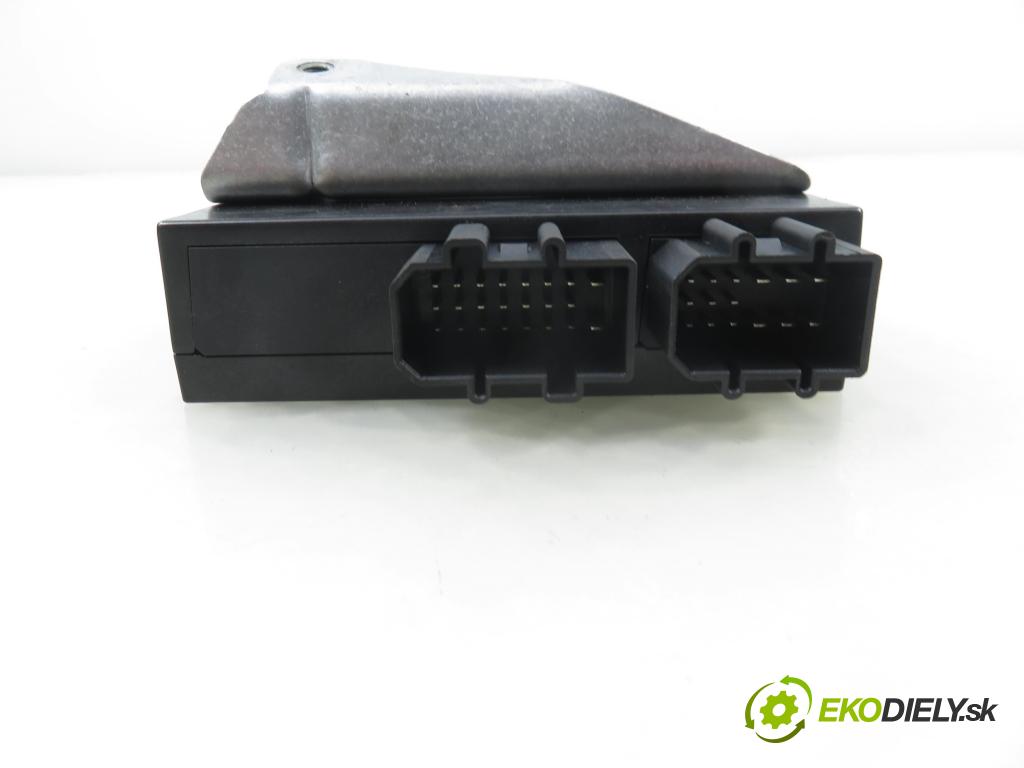 VW GOLF IV Variant (1J5) KOMBI 2002 74,00 1.9 TDI PD 101 - AXR 1896,00 MODUL komfortu 1C0959799B