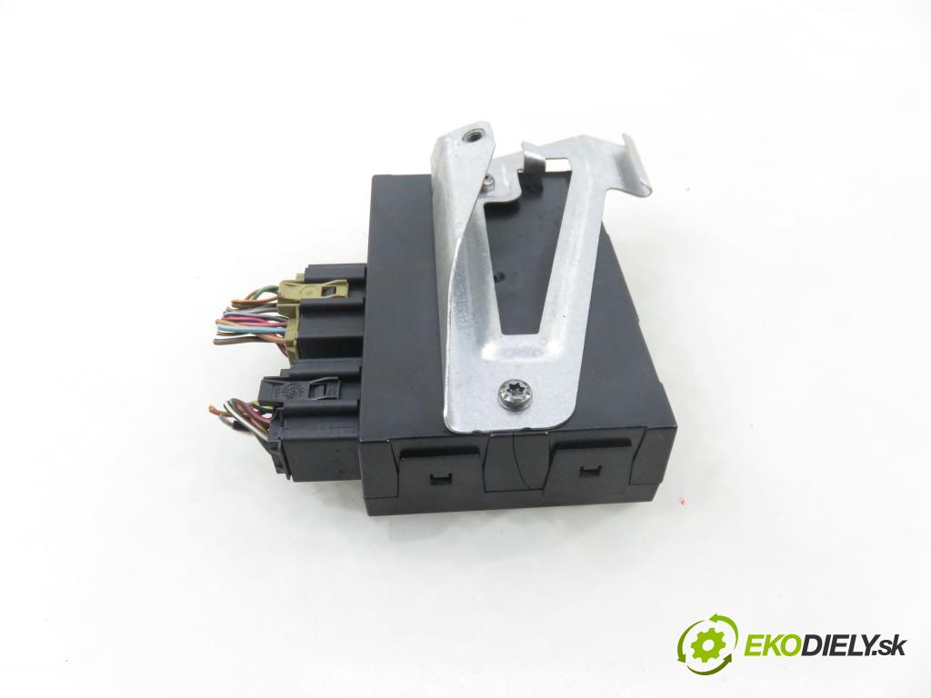 VW GOLF IV Variant (1J5) KOMBI 2002 74,00 1.9 TDI PD 101 - AXR 1896,00 MODUL komfortu 1C0959799B