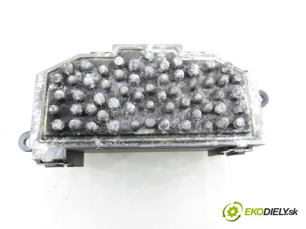 AUDI A5 (8T3) COUPE 2009 140,00 2.7 TDI - CGKA 2698,00 ventilátor větráku 8K1820021 ; 8K0820521 ; 8K0820521