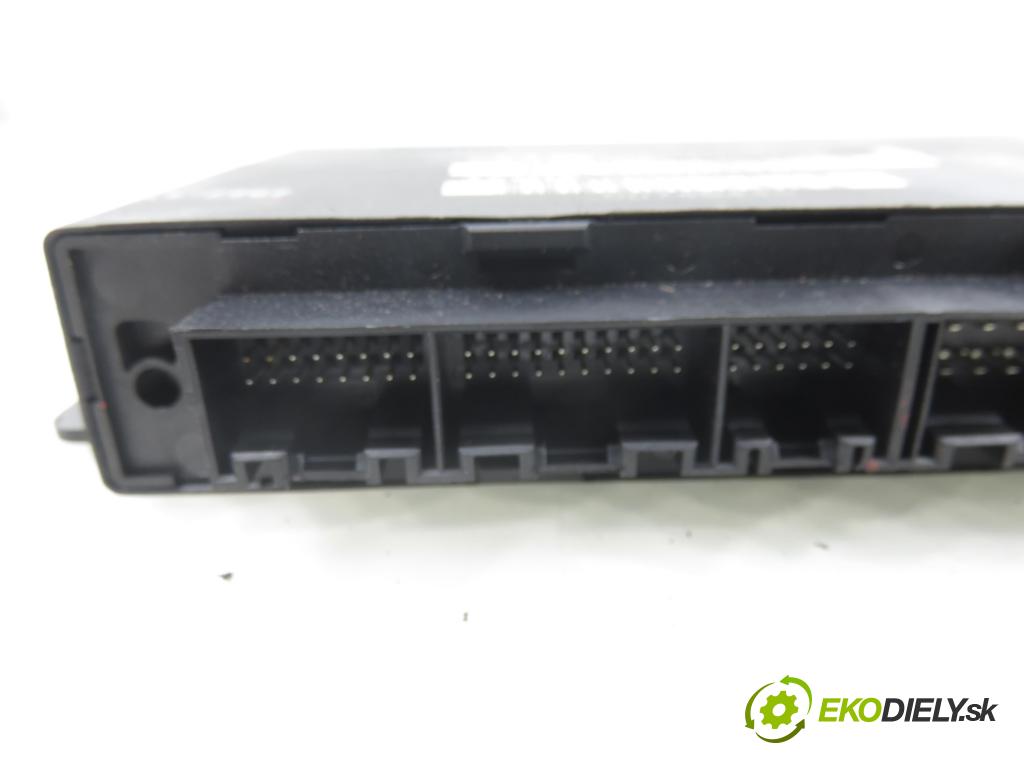 AUDI A4 (8E2, B6) SEDAN 2003 132,00 2.5 TDI V6 180 quattro - AKE 2496,00 MODUL komfortu 8E0959433BC