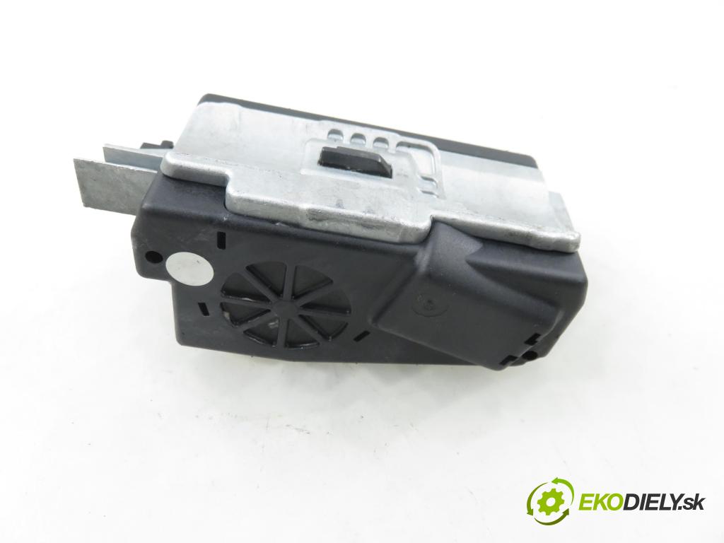 AUDI Q5 (8R) SUV 2010 176,00 3.0 TDI quattro - CCWA 2967,00 blokáda tyče volantu 8K0905852D