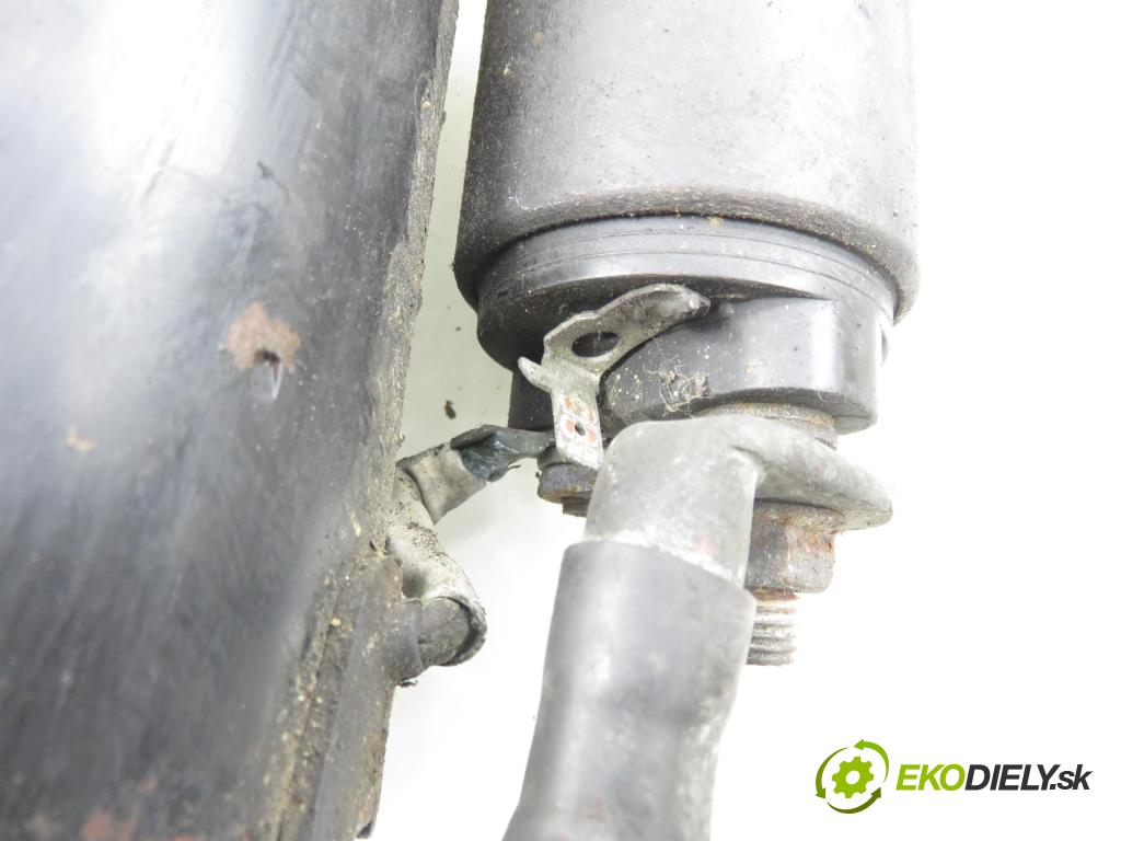 AUDI A4 (8E2, B6) SEDAN 2003 132,00 2.5 TDI V6 180 quattro - AKE 2496,00 Štartér 0001109021 (Štartér)