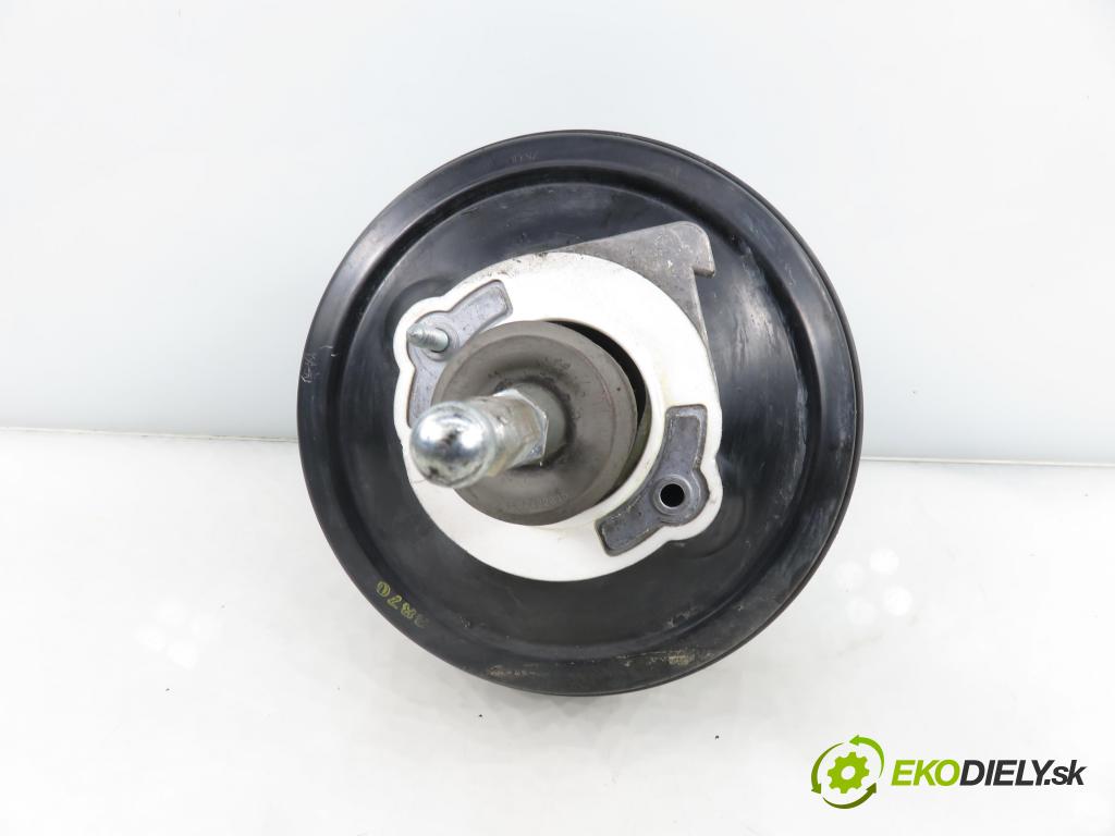 AUDI A4 (8E2, B6) SEDAN 2003 132,00 2.5 TDI V6 180 quattro - AKE 2496,00 posilovač 8E0612105M (Servočerpadlo)