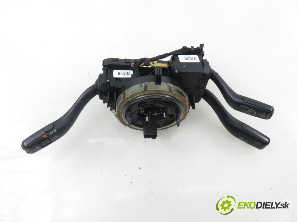 AUDI A4 (8E2, B6) SEDAN 2003 132,00 2.5 TDI V6 180 quattro - AKE 2496,00 páčka/prepínač 8E0953549N ; 8E9953541D