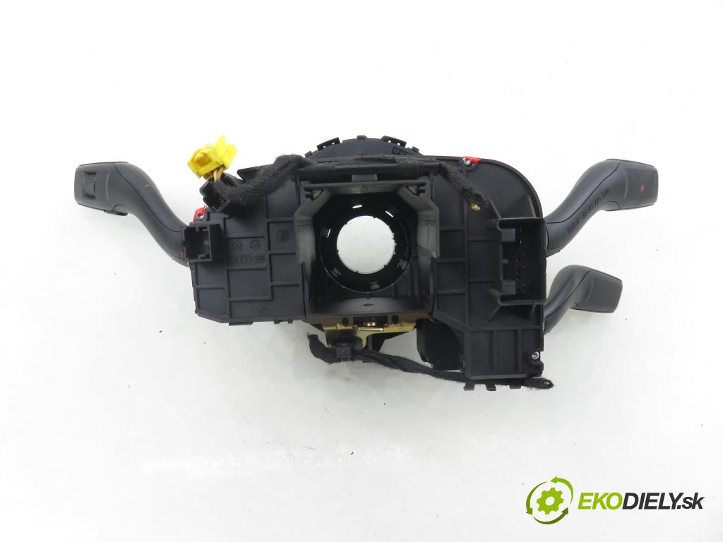 AUDI A4 (8E2, B6) SEDAN 2003 132,00 2.5 TDI V6 180 quattro - AKE 2496,00 páčka/prepínač 8E0953549N ; 8E9953541D