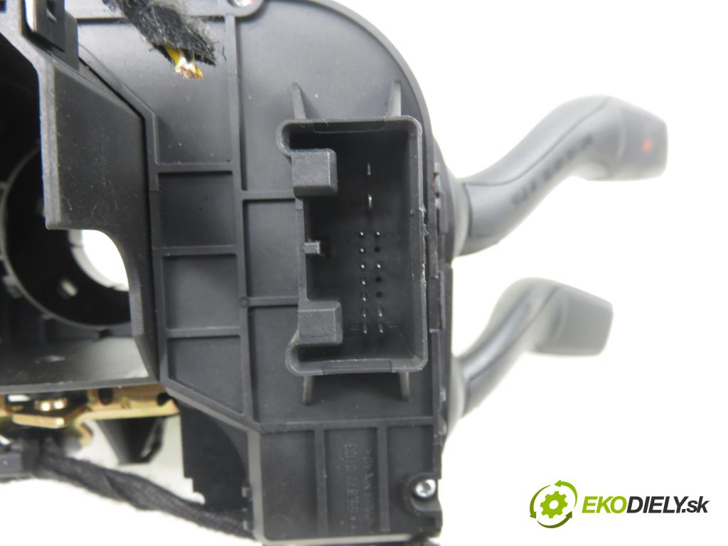 AUDI A4 (8E2, B6) SEDAN 2003 132,00 2.5 TDI V6 180 quattro - AKE 2496,00 páčka/prepínač 8E0953549N ; 8E9953541D