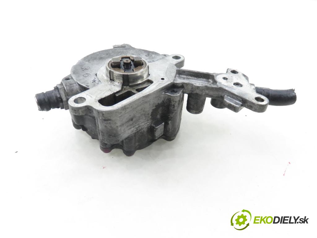 VW GOLF V (1K1) HB 2006 77,00 1.9 TDI PD 105 - BKC 1896,00 pumpa vakuová 038145209C