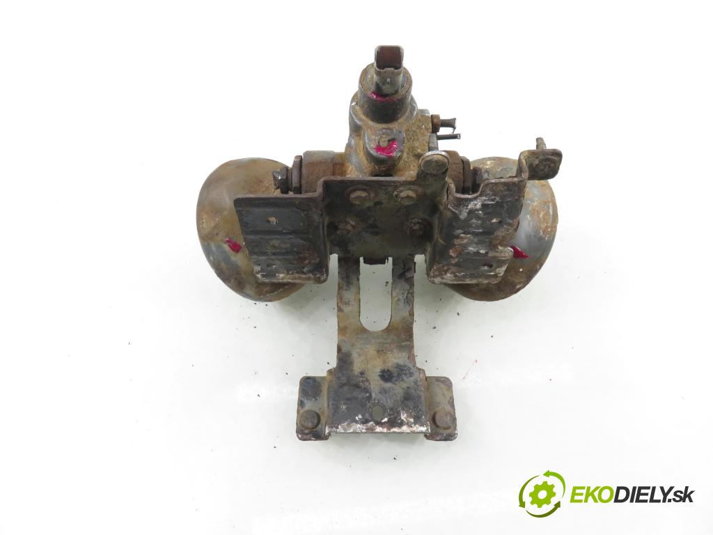 CITROEN C5 III Break (RW_) KOMBI 2008 150,00 2.7 HDi - UHZ (DT17BTED4) 2720,00 rozdělovač hydraulický  (Rozdělovač)