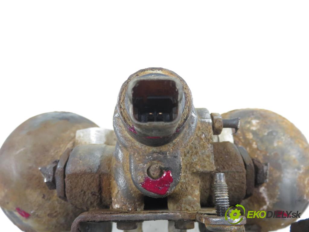 CITROEN C5 III Break (RW_) KOMBI 2008 150,00 2.7 HDi - UHZ (DT17BTED4) 2720,00 rozdělovač hydraulický  (Rozdělovač)