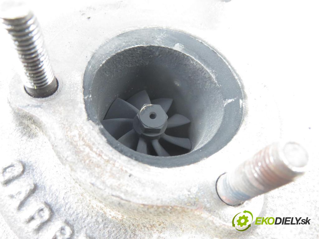 VW PASSAT B5.5 Variant (3B6) KOMBI 2000 74,00 1.9 TDI PD 101 - AVB 1896,00 Turbodúchadlo 028145702R ; GT1749V (Turbodúchadlo (kompletné))