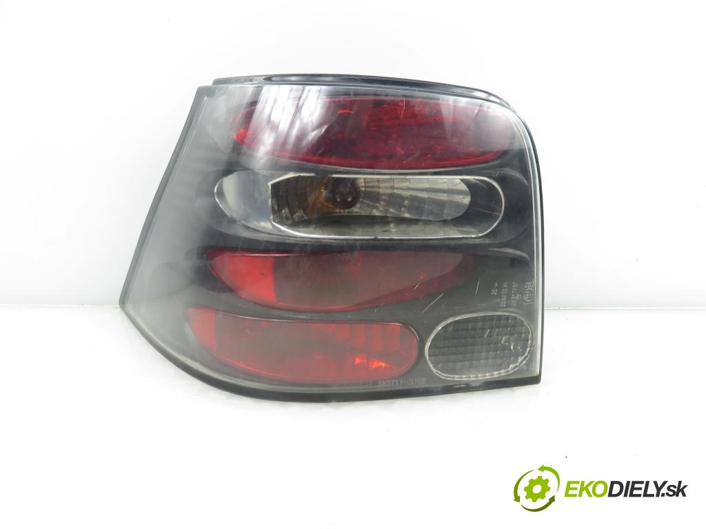 VW GOLF IV (1J1) HB 2001 66,00 1.9 TDI 90 - ALH 1896,00 svetla zadní část 
