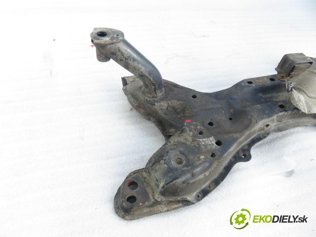 TOYOTA YARIS (_P1_) HB 2001 63,00 1.3 VVTi 86 - 2NZ-FE 1299,00 PŘEDNÍ: