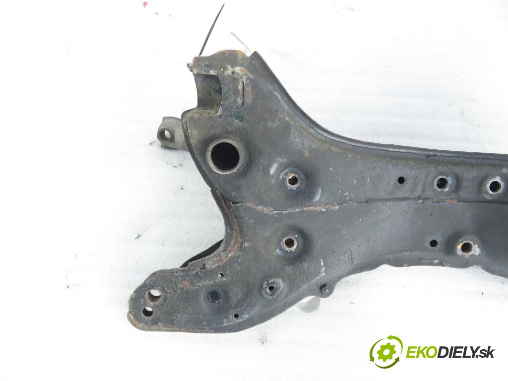 TOYOTA YARIS (_P1_) HB 2001 63,00 1.3 VVTi 86 - 2NZ-FE 1299,00 PŘEDNÍ: