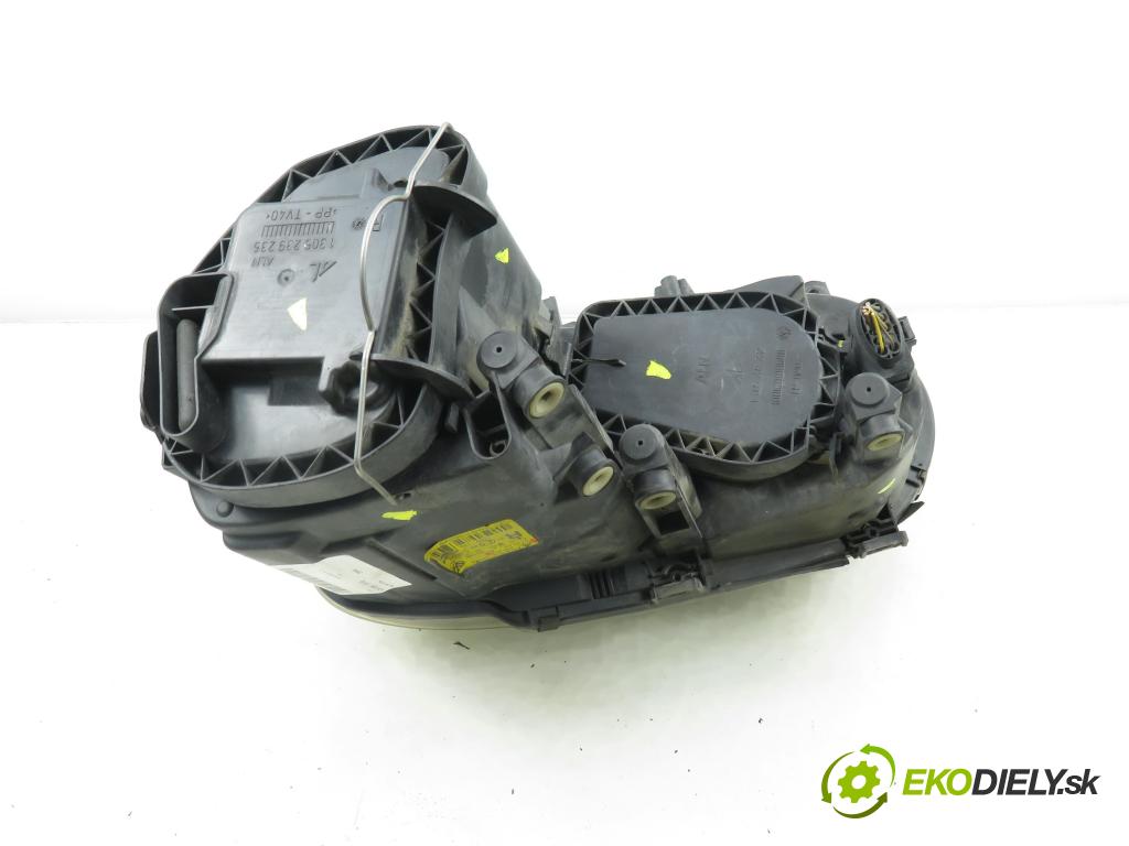 VW TOURAN (1T1, 1T2) MINIVAN 2004 74,00 1.9 TDI PD 100 - AVQ 1896,00 Svetlo LP 0301205202