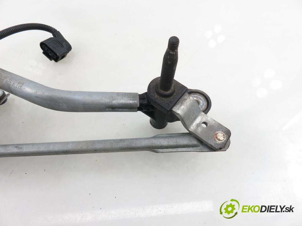 AUDI A5 (8T3) COUPE 2009 140,00 2.7 TDI - CGKA 2698,00 MECHANISMUS/ motorek stěračů 8T1955119C ; 8T1955119