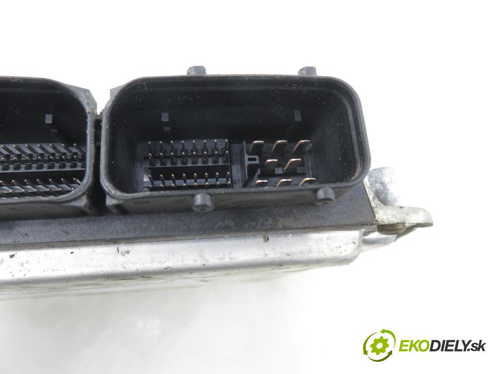 SEAT LEON (1M1) HB 2002 81,00 1.9 TDI 110 - ASV 1896,00 Riadiaca jednotka Motor 038906012FK ; 0281010683