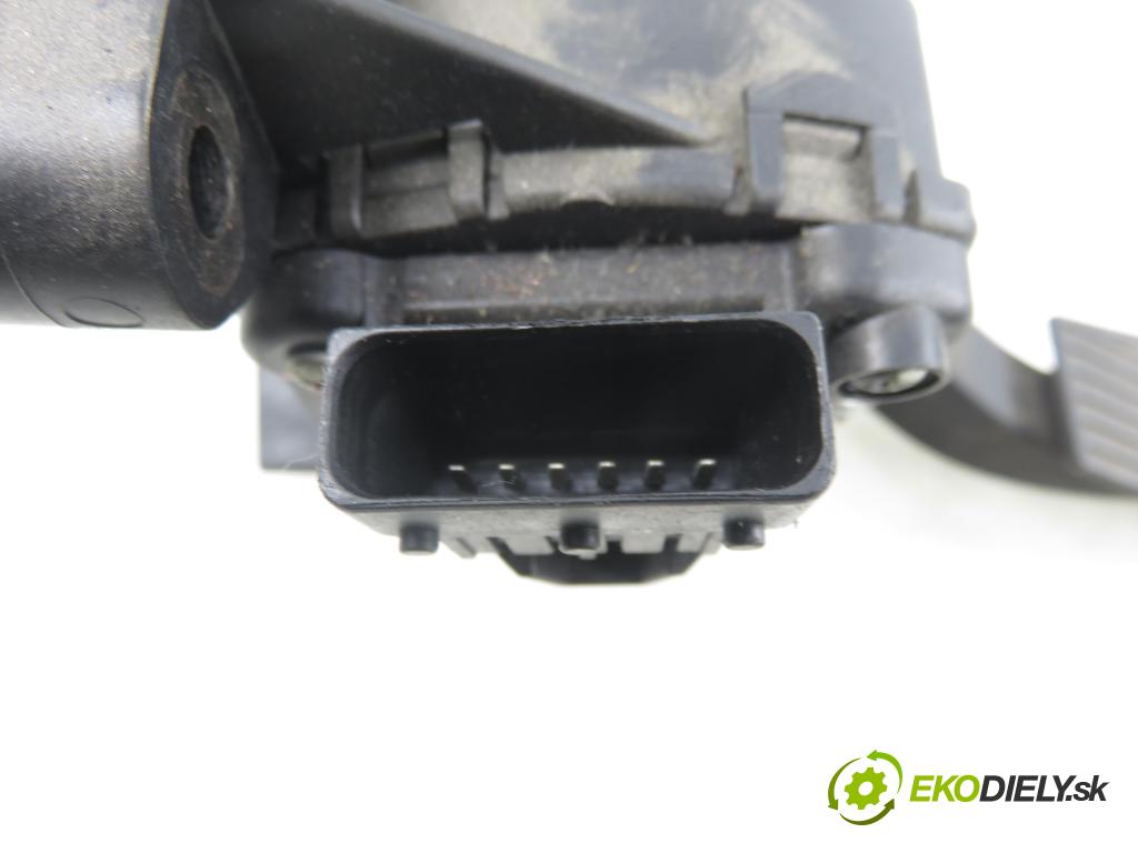 OPEL ASTRA G liftback (T98) HB 2002 62,00 1.6 8V - Z 16 SE 1598,00 Potenciometer plynu 9157998BK (Potenciometer plynového pedálu)