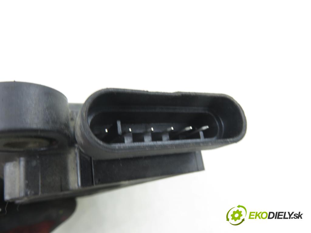 FIAT GRANDE PUNTO (199_) HB 2005 57,00 1.4 - 350 A1.000 1368,00 cívka zapalovací 0040100079