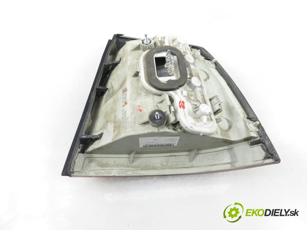 OPEL ASTRA G liftback (T98) HB 2002 62,00 1.6 8V - Z 16 SE 1598,00 světlo levé zadní 90521542