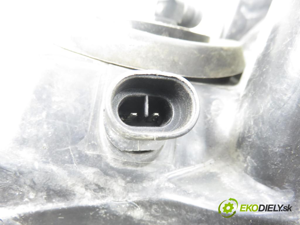 OPEL ASTRA G liftback (T98) HB 2002 62,00 1.6 8V - Z 16 SE 1598,00 Svetlo PP