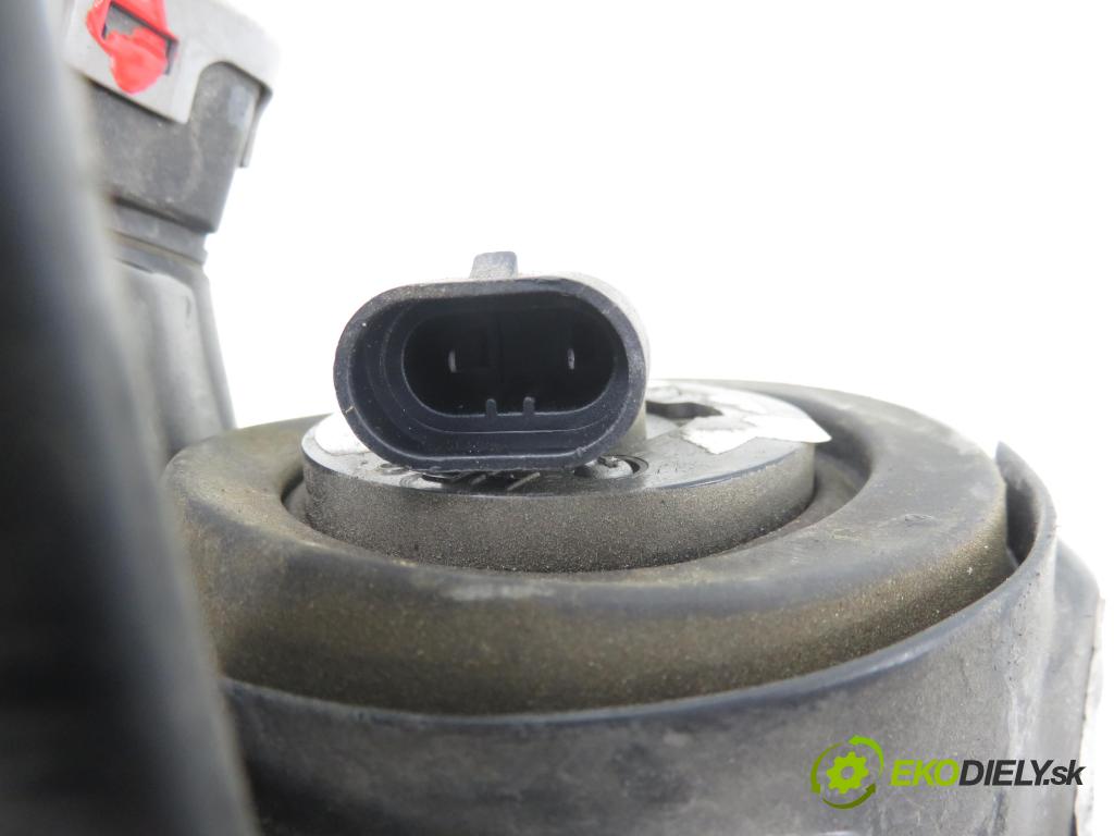 OPEL ASTRA G liftback (T98) HB 2002 62,00 1.6 8V - Z 16 SE 1598,00 Svetlo PP